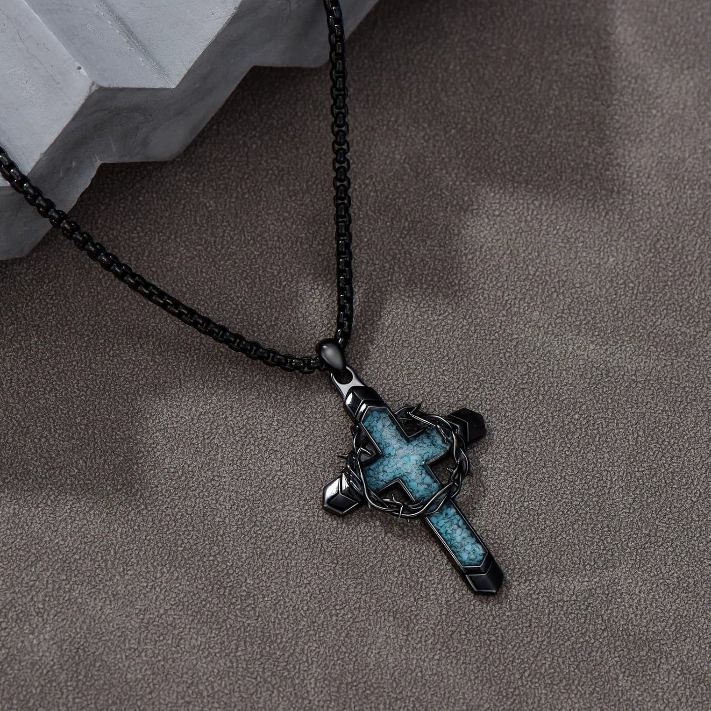 Vintage Crown of Thorns Cross Pendant Necklace – Timeless Symbol of Faith